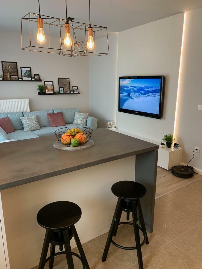 Apartament Modern Studio Coresi Braszów Zewnętrze zdjęcie